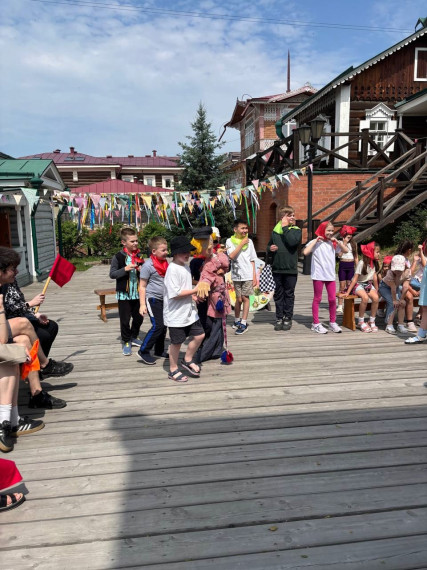 Лагерь "Непоседы" в Ремесленном подворье.